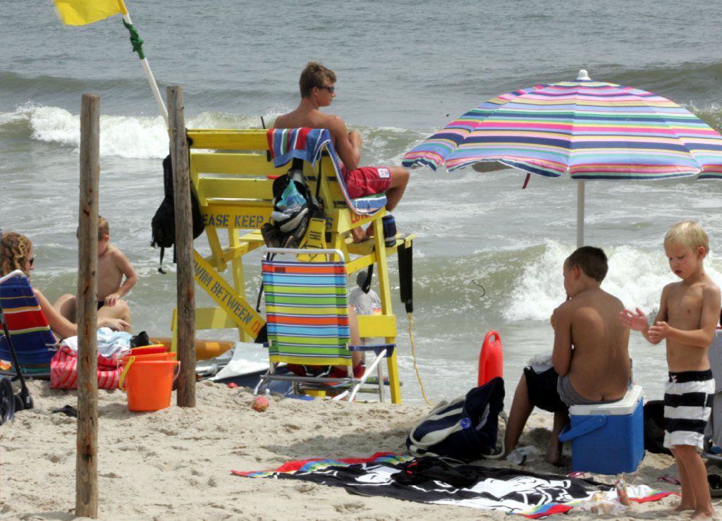 041119_gal_beach30